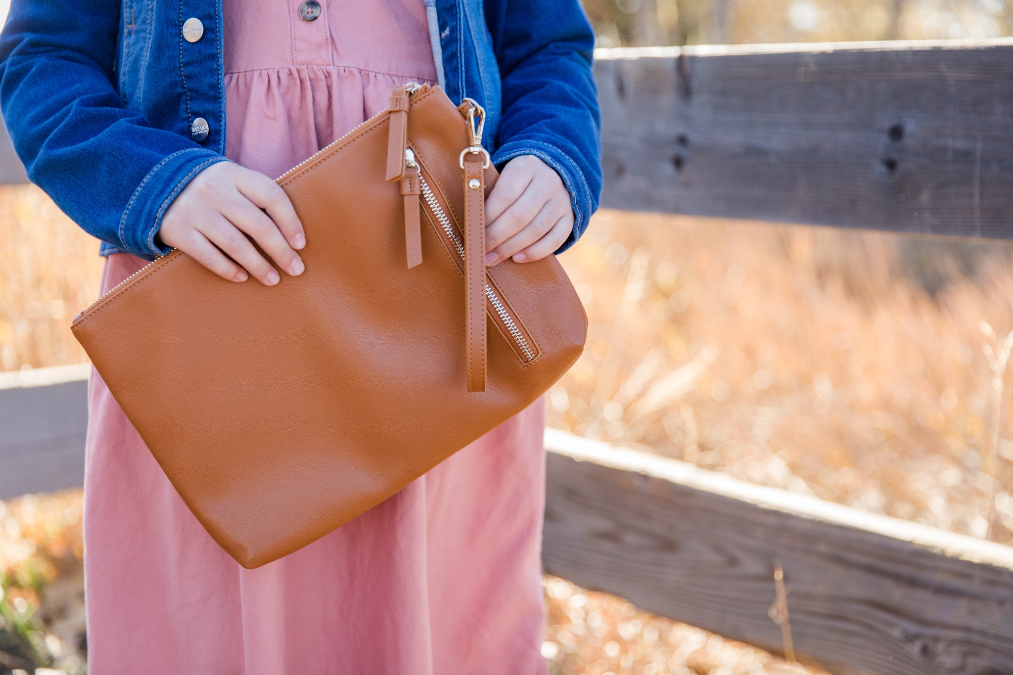 SALE - The Traveler Wristlet (Honeypot)