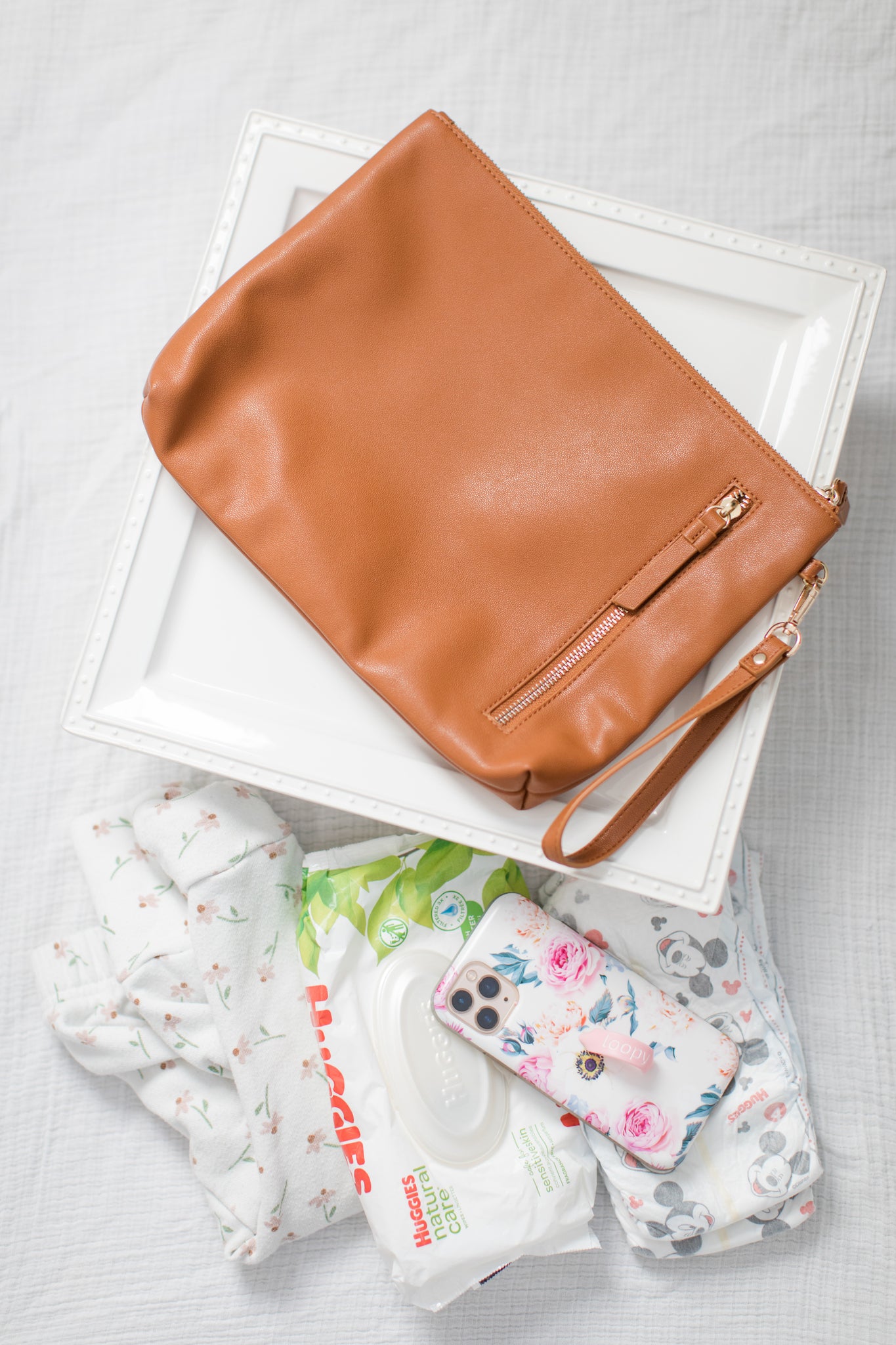 SALE - The Traveler Wristlet (Honeypot)