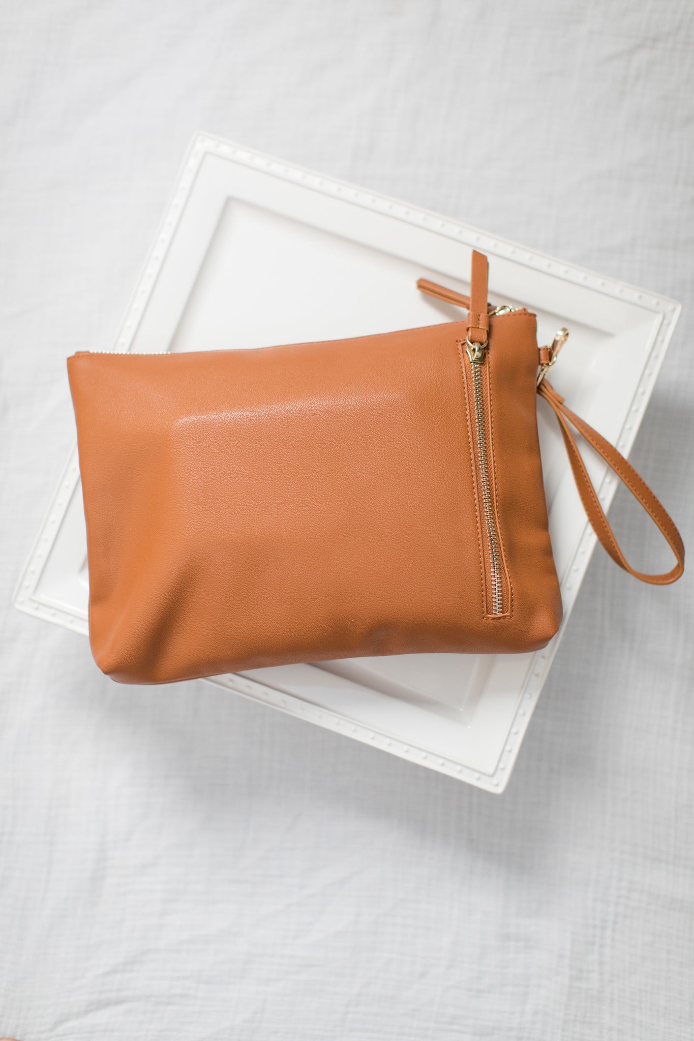 SALE - The Traveler Wristlet (Honeypot)